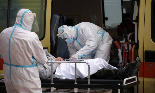 Greece confirms 1,957 new coronavirus infections on Saturday, 43 deaths; 661 in ICUs