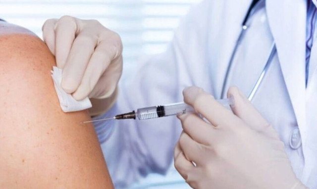 «Μερακλής» επιχειρηματίας δίνει 300 ευρώ μπόνους σε όσους κάνουν το εμβόλιο!