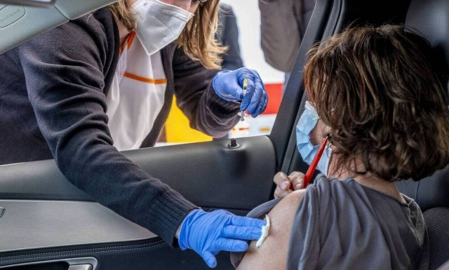 Κορονοϊός - Βρετανία: Περισσότεροι από 20 εκατομμύρια άνθρωποι έχουν εμβολιαστεί