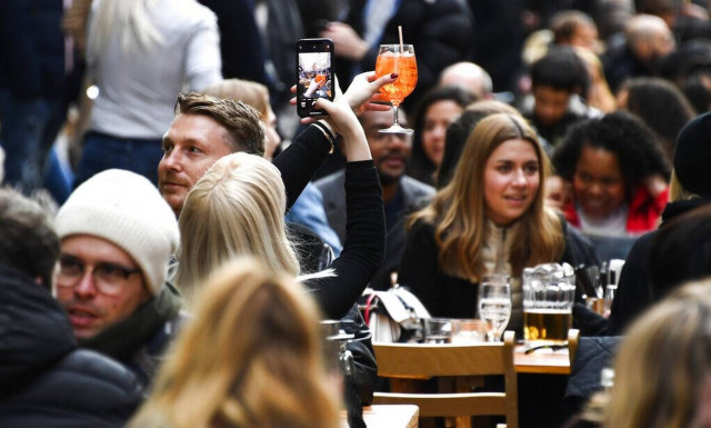 Βρετανία: Εκτίναξη της ινδικής μετάλλαξης στη χώρα - Φόβος για αναζωπύρωση των νοσηλειών