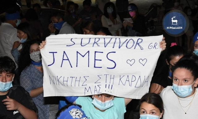 Survivor: Πανζουρλισμός στη Ρόδο για τον Τζέιμς - Τον υποδέχτηκαν με τιμές ήρωα! (vids)