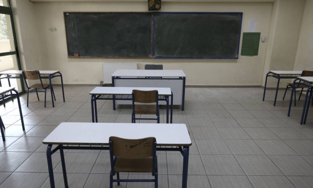 Κεραμέως: Πότε θα ανοίξουν τα φροντιστήρια – Τι θα συμβεί αν αρρωστήσει υποψήφιος στις Πανελλαδικές