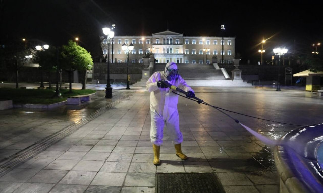 Σαρηγιάννης: Πότε θα πέσουμε κάτω από τα 1.000 κρούσματα ημερησίως