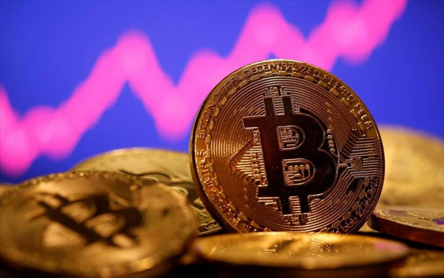 «Τρέχει» χωρίς φρένα το Bitcoin: Έσπασε το φράγμα των 100.000 δολαρίων