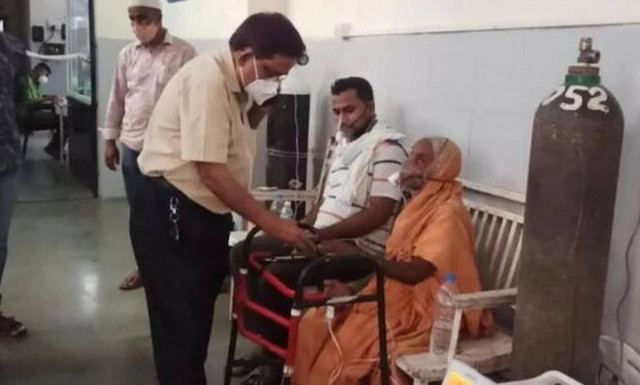 Σοκ στην Ινδία: Αναστήθηκε γυναίκα που είχε πεθάνει από κορονοϊό λίγο πριν την αποτεφρώσουν