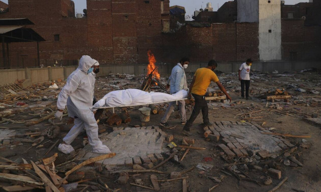 Κορονοϊός στην Ινδία: Πάνω από 25 εκατ. τα κρούσματα - Τραγικό ρεκόρ 4.239 θανάτων σε 24 ώρες