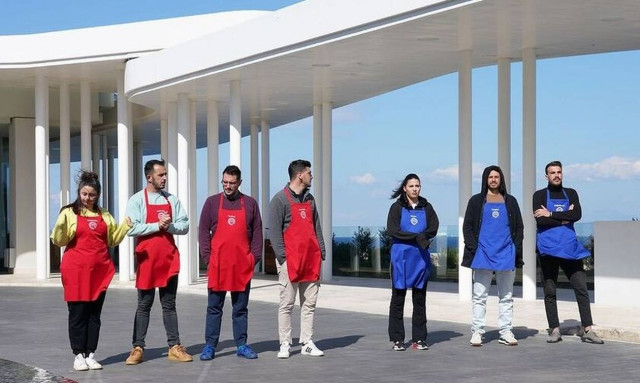 MasterChef Spoiler (18/5): Μπλε ή κόκκινη ομάδα; Ποιοι κερδίζουν την ομαδική δοκιμασία;