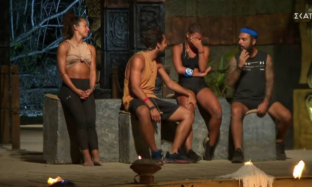 Survivor: Πλάνταξε στο κλάμα η Μαριαλένα για τον Σάκη – Έξαλλος ο Τριαντάφυλλος