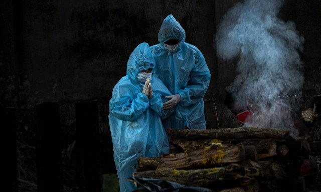 Κορονοϊός: «Το συλλογικό τραύμα της Ινδίας»- Συνεργάτης της Παγκόσμιας Τράπεζας μιλά στο Νewsbomb.gr