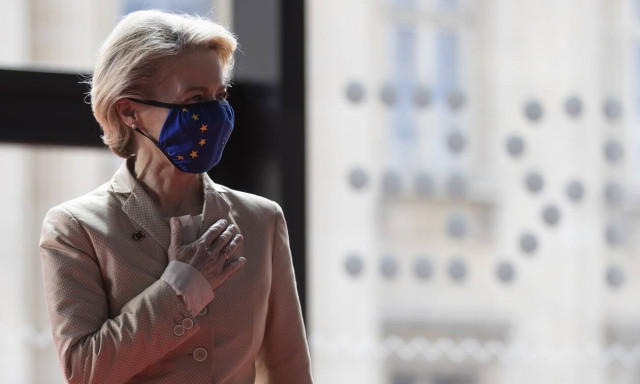 Φον ντερ Λάιεν: Περάσαμε τα 200 εκατ. εμβολιασμούς στην Ε.Ε.