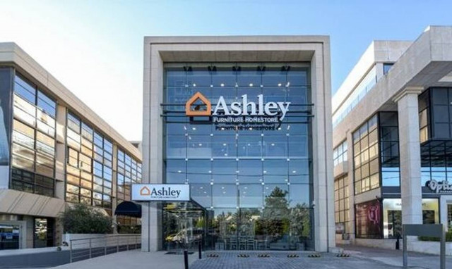 Η Ashley Furniture HomeStore απέκτησε το δεύτερο κατάστημά της στην Ελλάδα!