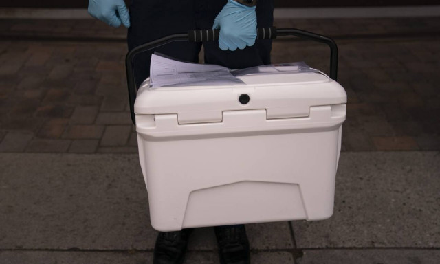 Κομισιόν- κορονοϊός: Συμφωνία ΕΕ- Pfizer για επιπλέον 1,8 δισ. δόσεις εμβολίου