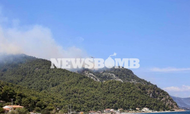Φωτιά ΤΩΡΑ στην Κορινθία: Κύκλωσαν την περιοχή οι φλόγες - Συγκλονιστικές εικόνες