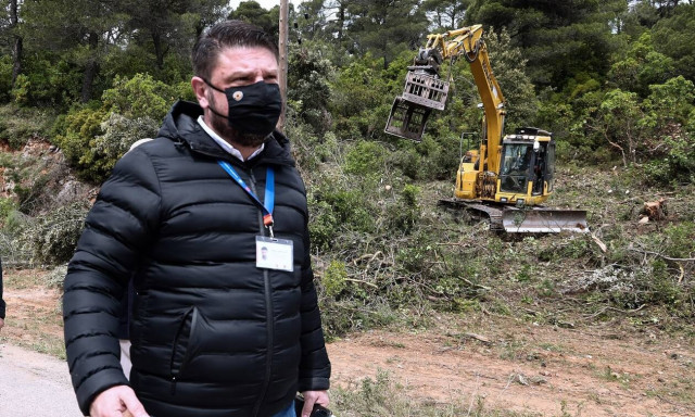 Χαρδαλιάς: Θα είναι δύσκολη η νύχτα – Έχουν γίνει στάχτη 20.000 στρέμματα