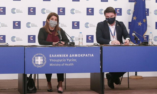 LIVE: Η ενημέρωση για τον κορονοϊό από Παπαευαγγέλου, Μαγιορκίνη, Κοντοζαμάνη