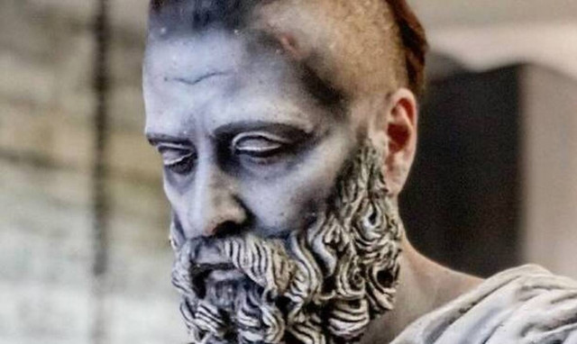 Παγκόσμια Ημέρα Πολιτισμού: Έλληνες ηθοποιοί μεταμορφώθηκαν σε... αγάλματα -Εντυπωσιακές Φωτογραφίες