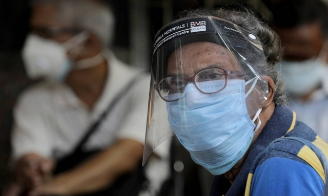 Κορονοϊός: Ο εμβολιασμός μείωσε τις λοιμώξεις σε ιδρύματα με χρόνιους νοσηλευόμενους