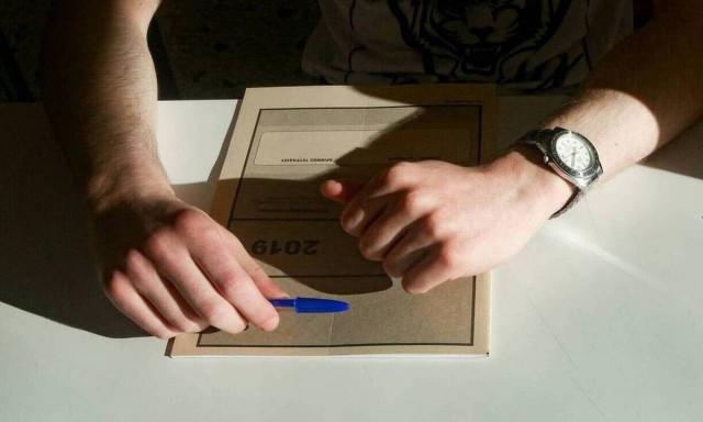 Πανελλήνιες 2021: Τι ισχύει με την εξεταστέα ύλη - Σε ποιες σχολές αυξήθηκαν οι εισακτέοι