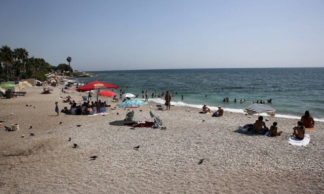 Μίνι καύσωνας με 35αρια έως τη Δευτέρα - Ο καιρός για όλη τη χώρα