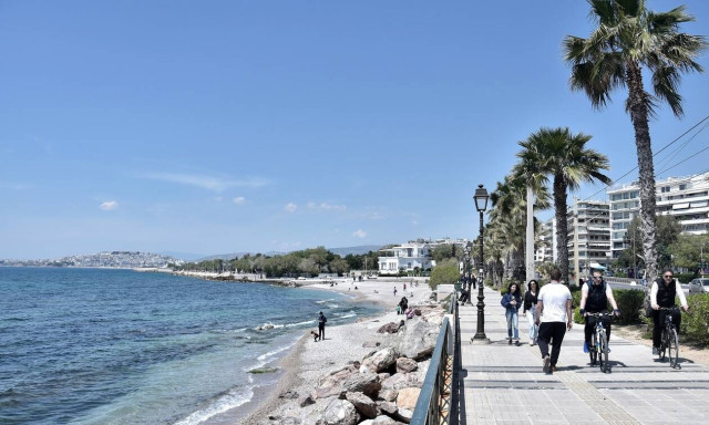 Κρούσματα σήμερα: 877 νέα, 569 διασωληνωμένους και 38 θανάτους ανακοίνωσε ο ΕΟΔΥ