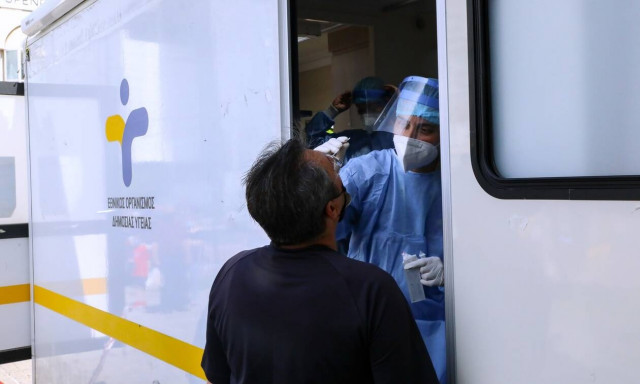 Παγώνη στο Newsbomb.gr: Αργή η μείωση ασθενών στις ΜΕΘ – Πότε θα πετύχουμε 80% στους εμβολιασμούς