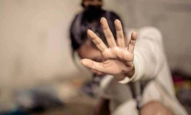 Φρίκη στη Θήβα: Πακιστανός βίασε 60χρονη