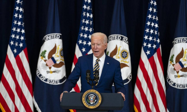 Μπάιντεν: «Σκανδαλώδης» η αναχαίτιση του αεροσκάφους από τη Λευκορωσία