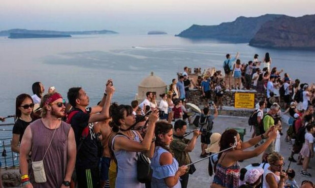 Οι Αμερικανοί επιλέγουν Ελλάδα για τις διακοπές τους