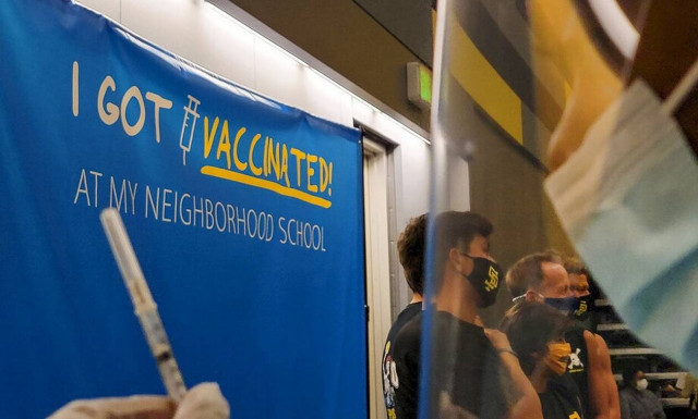 ΗΠΑ - Κορονοϊός: Ξεπεράστηκε το όριο του 50% των ενηλίκων, που έχουν πλήρως εμβολιαστεί