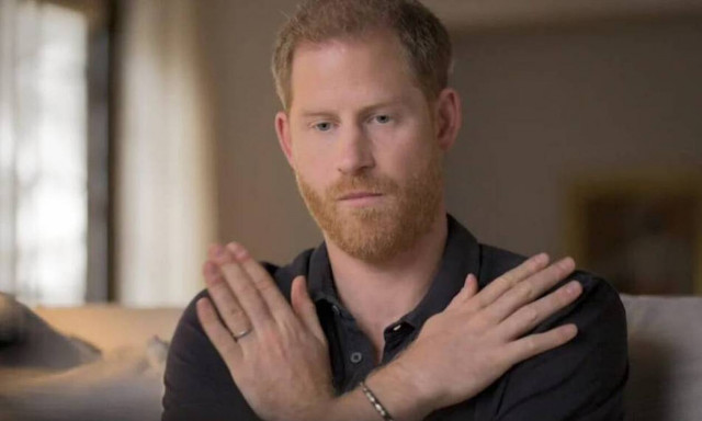 Σάλος στο Παλάτι: Έρχονται νέες «βόμβες» από τον πρίγκιπα Χάρι