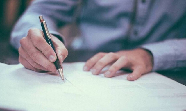 Επίδομα 534 ευρώ: Έως αύριο (27/05) οι δηλώσεις αναστολής εργασίας για το Μάιο