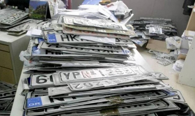 Τέλη κυκλοφορίας με το μήνα: Πώς θα πάρετε πίσω τις πινακίδες σας - Οδηγίες της ΑΑΔΕ