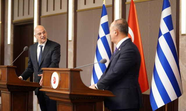 Έρχεται Αθήνα ο Τσαβούσογλου - Τα θέματα που θα συζητήσει με τον Δένδια