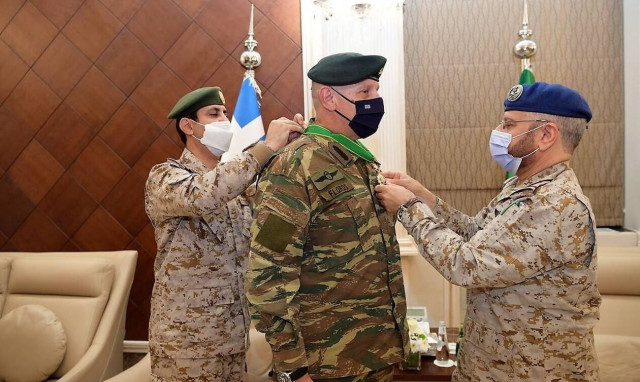 Ιστορική, στρατηγική επίσκεψη του Αρχηγού ΓΕΕΘΑ, Στρατηγού Κωνσταντίνου Φλώρου στη Σαουδική Αραβία