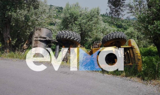 Εύβοια: Συγκλονιστικό τροχαίο - Φορτωτής ξέφυγε της πορείας του