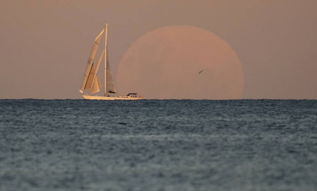 «Φεγγάρι των Λουλουδιών»: Σήμερα η δεύτερη υπερπανσέληνος της χρονιάς - Θα ειναι ορατή στην Ελλάδα;