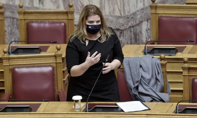 Προστασία της μητρότητας για τις γυναίκες οδοντιάτρους ζητά η Ελληνική Οδοντιατρική Ομοσπονδία