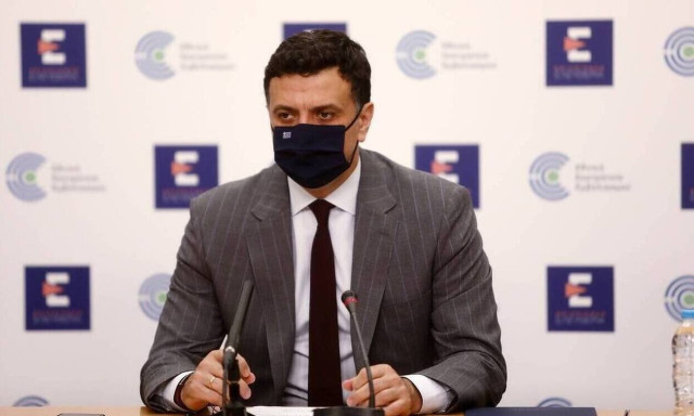 Kikilias: The vast majority of citizens are convinced of the need for vaccinations