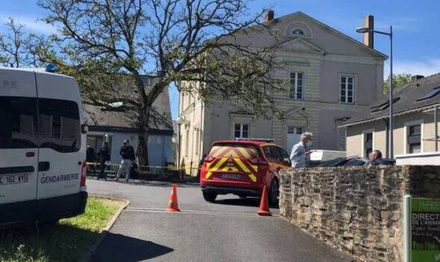 Συναγερμός στη Γαλλία: Νεκρός ο δράστης της επίθεσης με μαχαίρι – Σε κρίσιμη κατάσταση το θύμα του