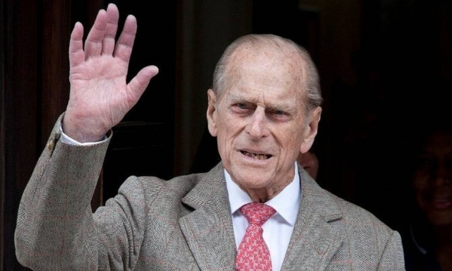 Ο πρίγκιπας Φίλιππος «αφήνει 30 εκατομμύρια λίρες» στο προσωπικό του