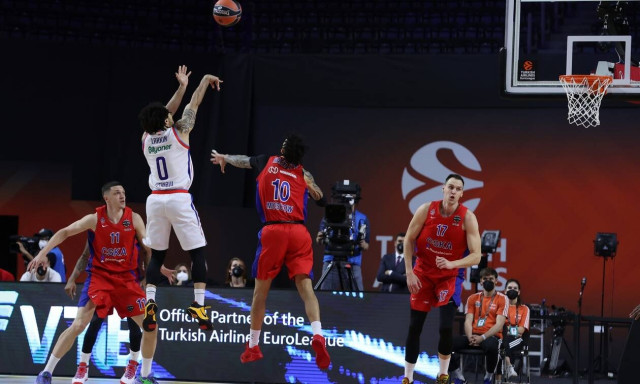 Euroleague: Η Εφές γλίτωσε το... έμφραγμα και πάει για το τρόπαιο - Δείτε τα highlights (video)