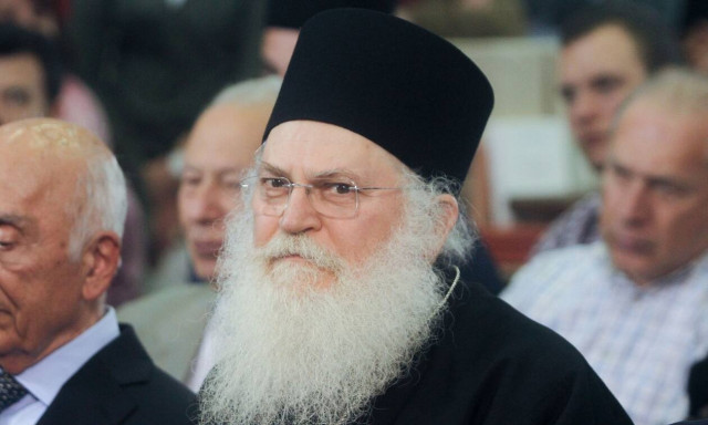 Αγωνία για τον Ηγούμενο Εφραίμ: Σε κρίσιμη κατάσταση με κορονοϊό - Εσπευσμένα στην Αθήνα