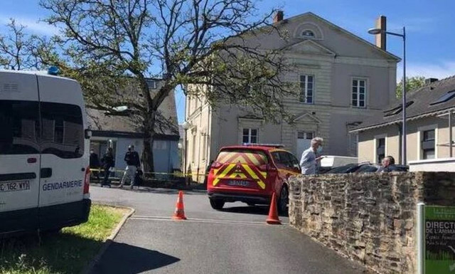 Γαλλία: Συναγερμός για επίθεση με μαχαίρι σε γυναίκα δημοτική αστυνόμο – Διέφυγε ο δράστης