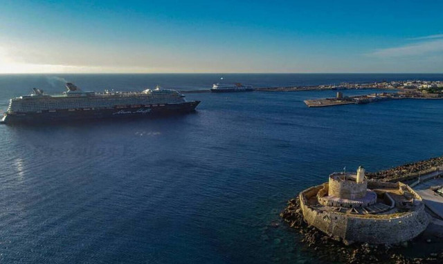 Κορονοϊός: «Καμπανάκι» Χαρδαλία για πέντε περιοχές – Τι δείχνουν τα στοιχεία