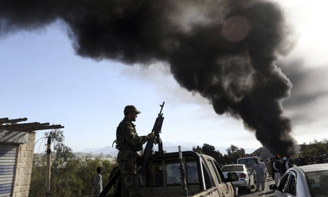 Αφγανιστάν: 13 νεκροί από όλμο σε γαμήλια γιορτή και βόμβα σε σιδηροτροχιές