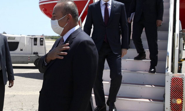 Έφτασε στην Ελλάδα ο Τούρκος ΥΠΕΞ, Μεβλούτ Τσαβούσογλου