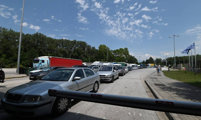 Αρχίζει η «κάθοδος» των τουριστών από τις χερσαίες πύλες της χώρας - Τέλη Ιουνίου οι μεγάλες ροές