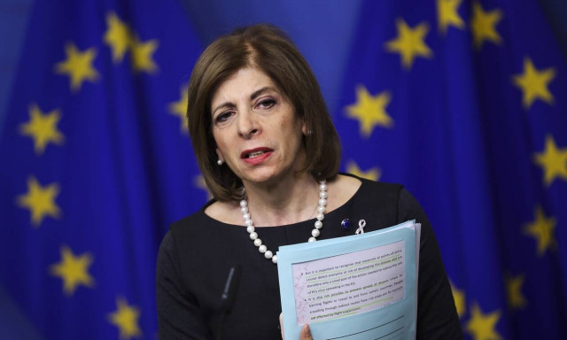 Κομισιόν: Στόχος ως τα μέσα Ιουλίου να υπάρχουν αρκετά εμβόλια για κάλυψη του 70% των ενηλίκων