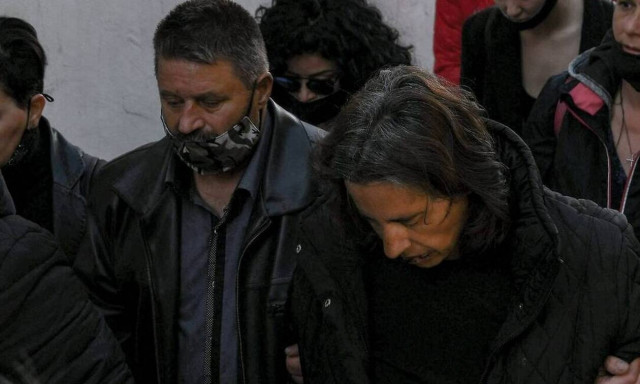 Φονικό Μακρινίτσα: «Θέλουμε να μεγαλώσουμε το εγγόνι μας», λέει ο πατέρας των θυμάτων