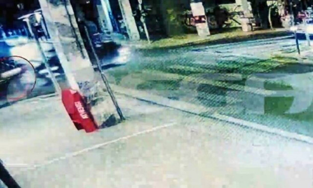 Σοκαριστικό τροχαίο στο κέντρο της Αθήνας με ντελιβερά - Καθηλώνουν οι δηλώσεις του θύματος